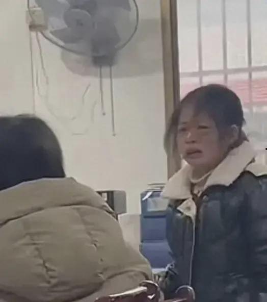 运城吃瓜打人视频,一幕引发社会热议的冲突瞬间